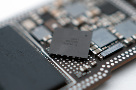 Перепайка микросхемы управления зарядкой