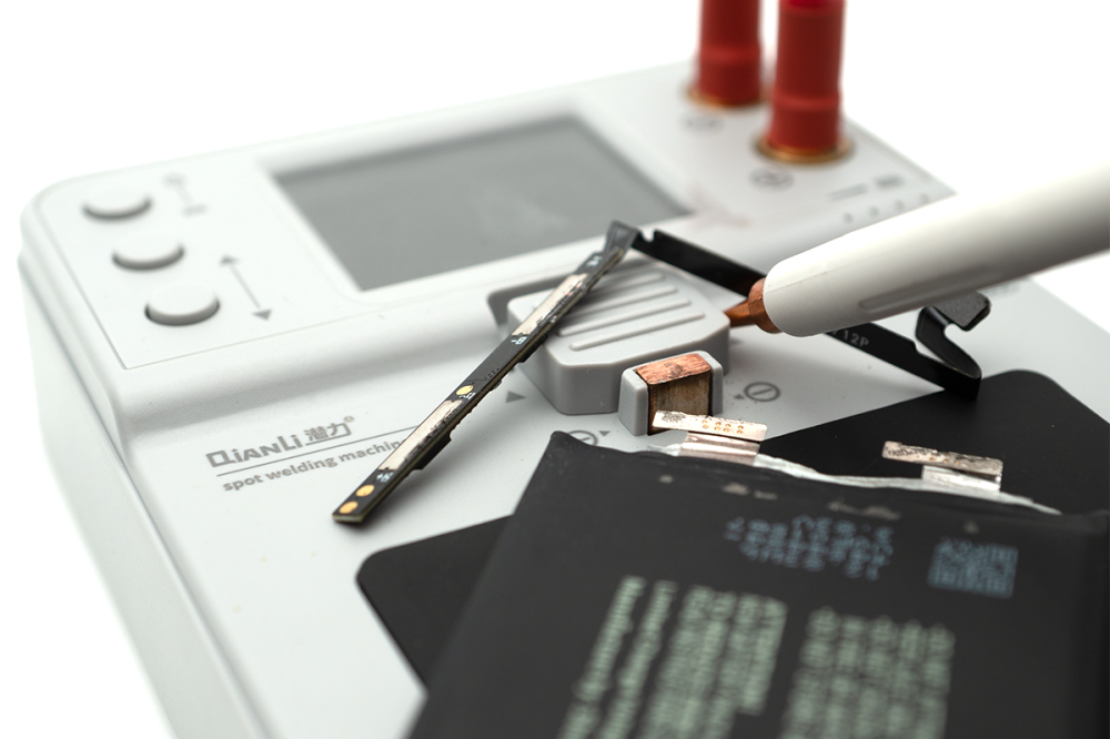 Замена контролера батареи Замена контролера батареи