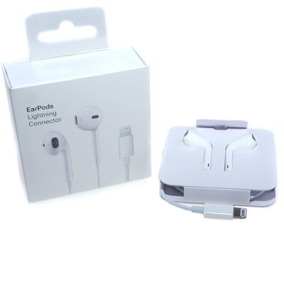 Гарнитура EarPods с Lightning коннектором (в упаковке)